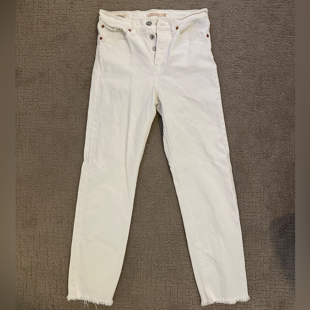 Levi’s Wedgie Straight White Denim